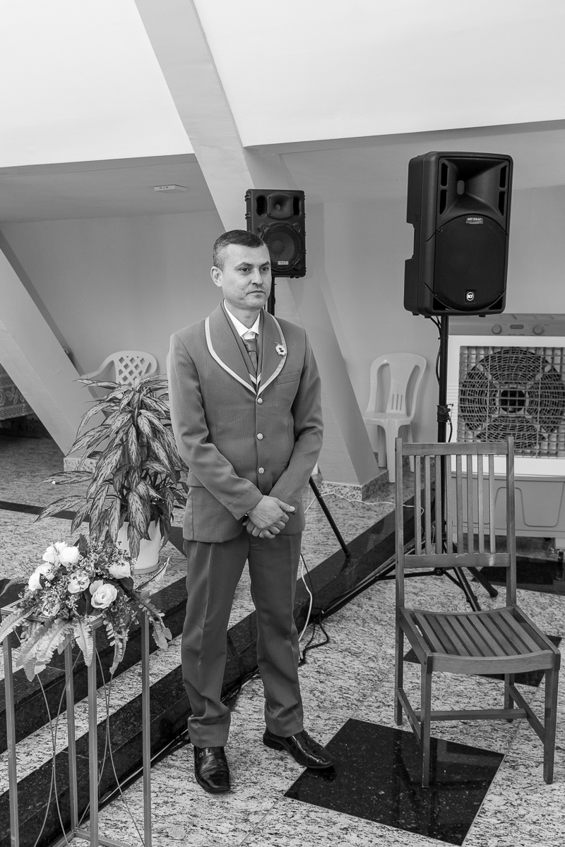 O presente surpresa da família: emoção no casamento de Elaine e Airton em Roseira. Fotografia documental de casamento