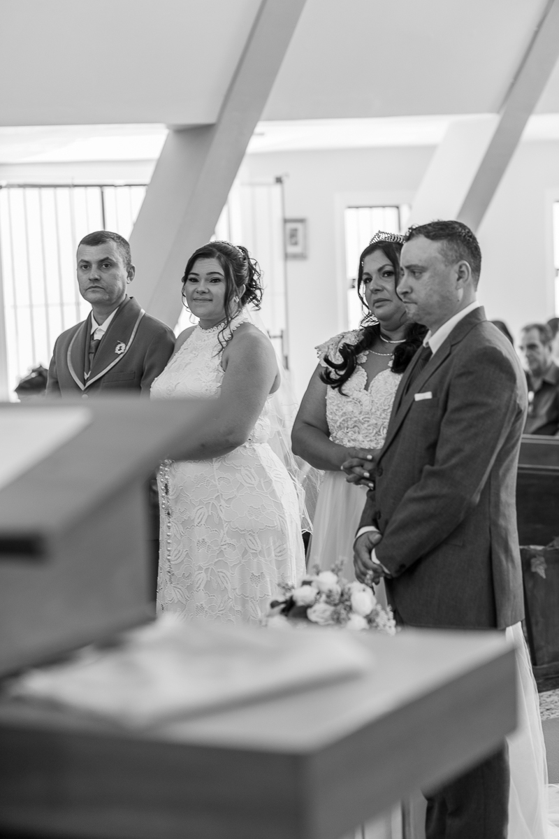 Casamento duplo dos irmãos Airton e Hamilton (com Elaine e Renata) no Vale do Paraíba. Registro espontâneo da Studio i.