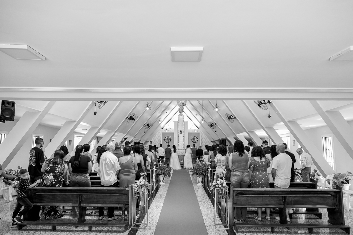 Cerimônia de casamento na Comunidade Nossa Senhora Aparecida em Roseira SP. Fotografia por Studio i - Dan Martins e Ana Almeida