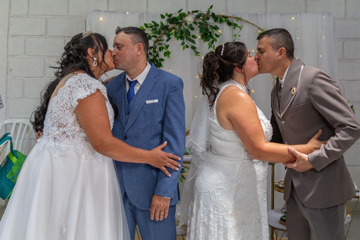 Fotógrafo de casamento no Vale do Paraíba com 13 anos de experiência. Álbuns premium e memórias reais em Roseira SP.