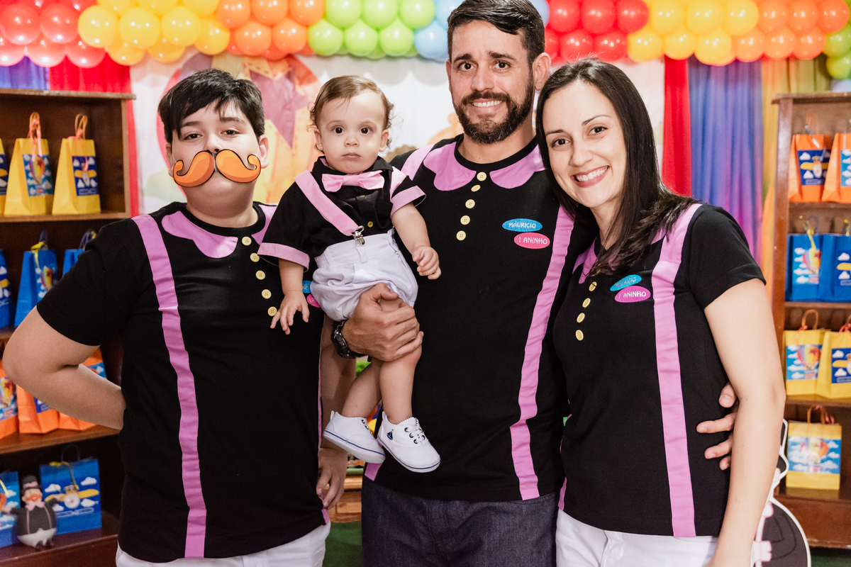 Fantasiados de Mundo Bita