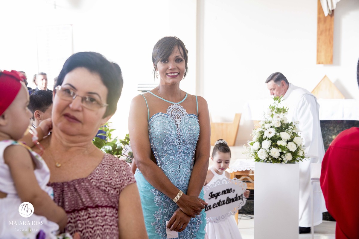 Foto do casamento Dhenyfer e Marcelo mae da noiva chorando na igreja Sao Pedro apostolo Sumare - SP