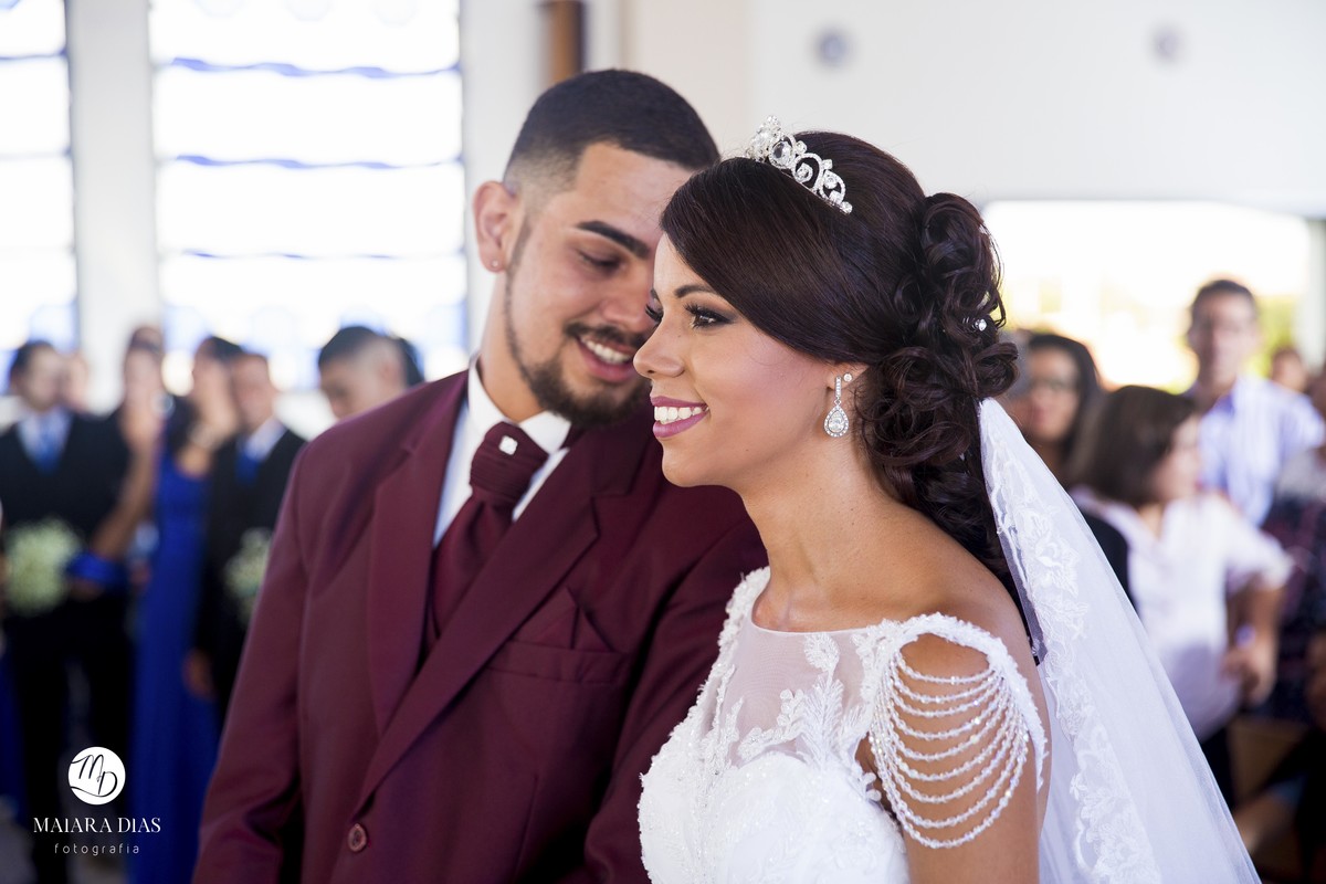 Foto do casamento Dhenyfer e Marcelo cerimonia na igreja Sao Pedro apostolo Sumare - SP