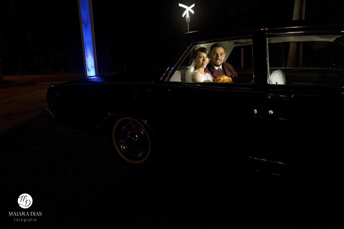 Casamento Dhenyfer e Marcelo fotos carro Ford Landau  av brasil americana - SP