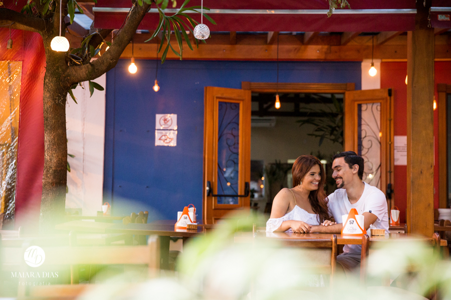 Ensaio Fotografico Pre Wedding Jaqueline e Glauco Holambra SP flores chales casas moinho Maiara Dias Fotografia