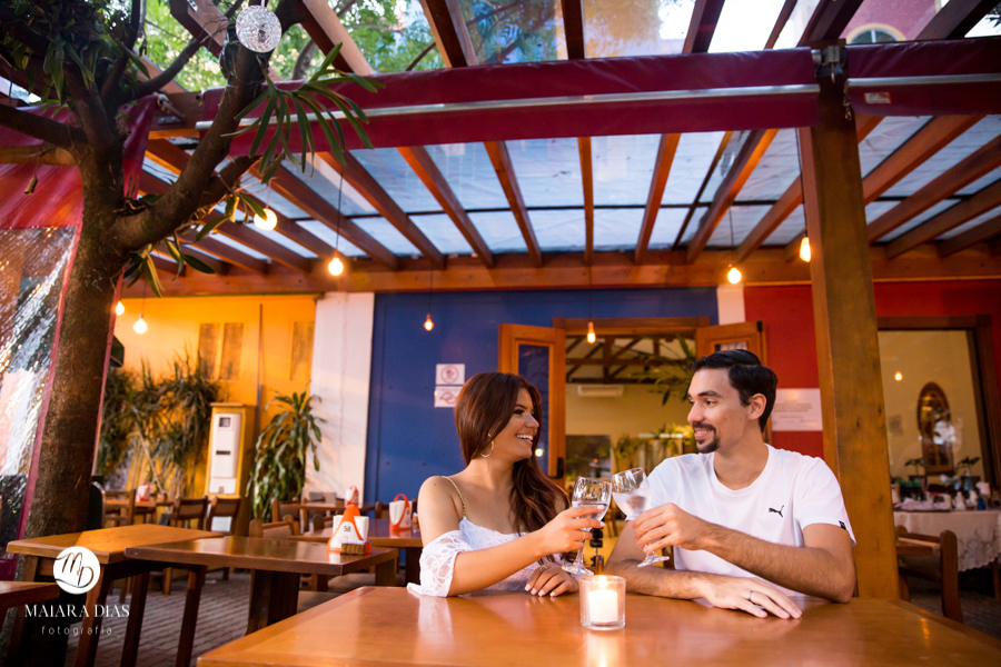 Ensaio Fotografico Pre Wedding Jaqueline e Glauco Holambra SP flores chales casas moinho Maiara Dias Fotografia