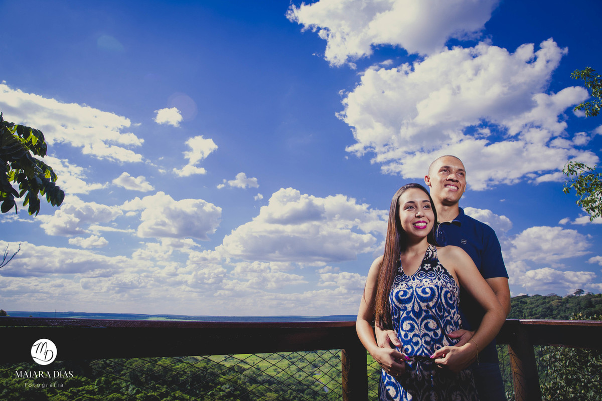 Ensaio fotografico casamento Pre Wedding Carla e Junior Brotas - SP Maiara Dias Fotografia