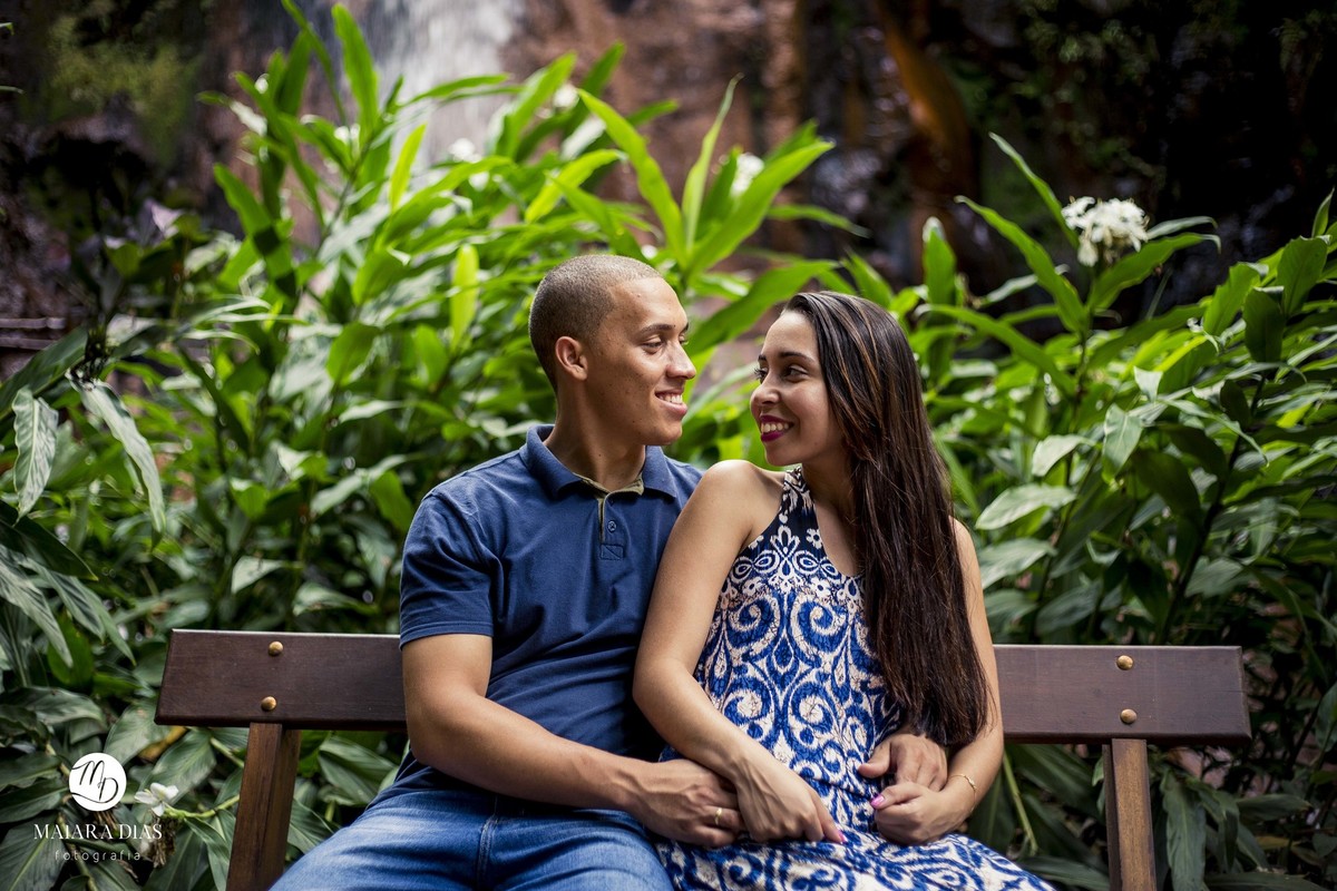 Ensaio fotografico casamento Pre Wedding Carla e Junior Brotas - SP Maiara Dias Fotografia