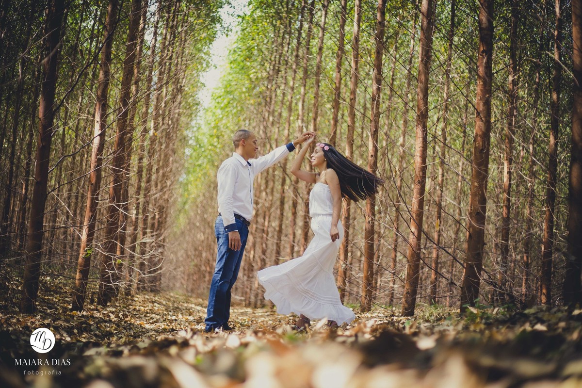 Ensaio fotografico casamento Pre Wedding Carla e Junior Brotas - SP Maiara Dias Fotografia