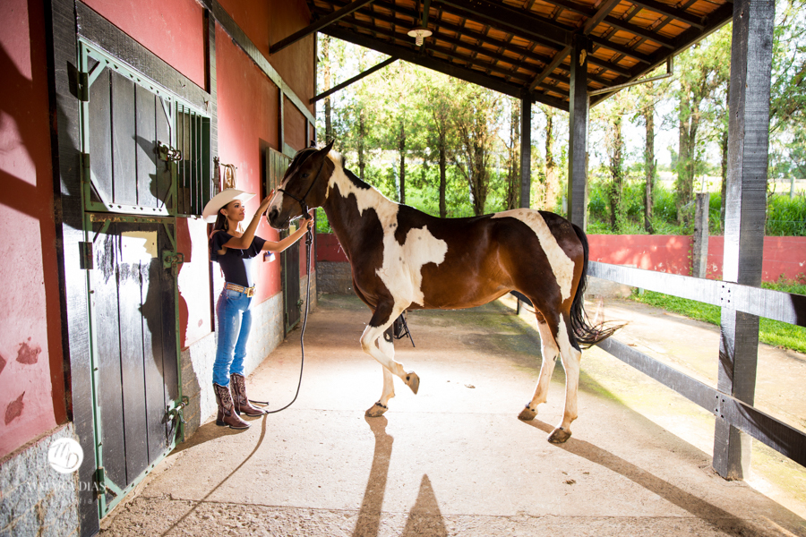 Ensaio Fotografico 15 anos Ana Beatriz no Haras Ponta das Canas em Limeira - SP cavalo Maiara Dias Fotografia
