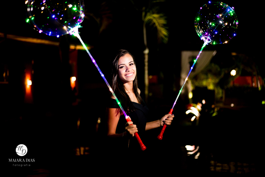 Ensaio Fotografico 15 anos Ana Beatriz no Haras Ponta das Canas em Limeira - SP balao de led Maiara Dias Fotografia