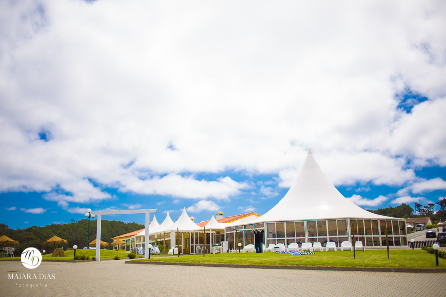 Casamento de Brasileira com Portugues de dia na Quinta da Falca Nazaré Portugal, casamento na praia, fotos feitas por Maiara Dias Fotografia