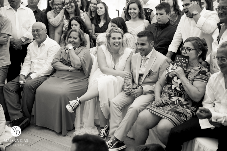 Casamento de Brasileira com Portugues de dia na Quinta da Falca Nazaré Portugal, casamento na praia,  festa, danca, fotos feitas por Maiara Dias Fotografia