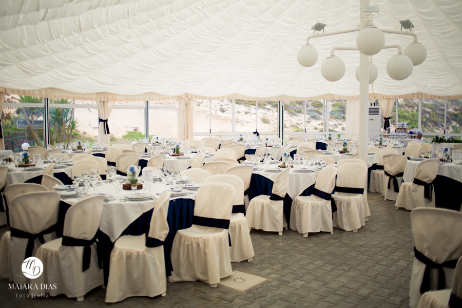 Casamento de Brasileira com Portugues de dia na Quinta da Falca Nazaré Portugal, casamento na praia, decoracao, fotos feitas por Maiara Dias Fotografia