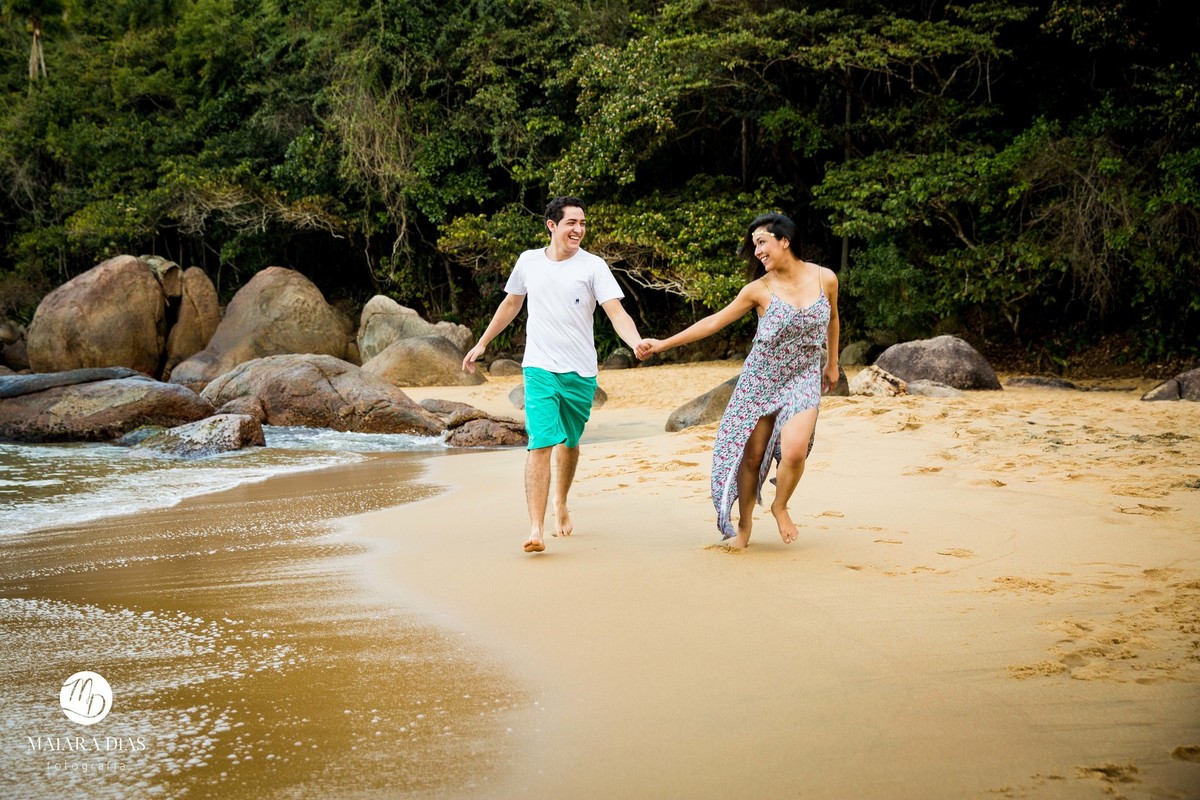 Ensaio Pre Wedding Thais e Bruno praia Paraty-RJ