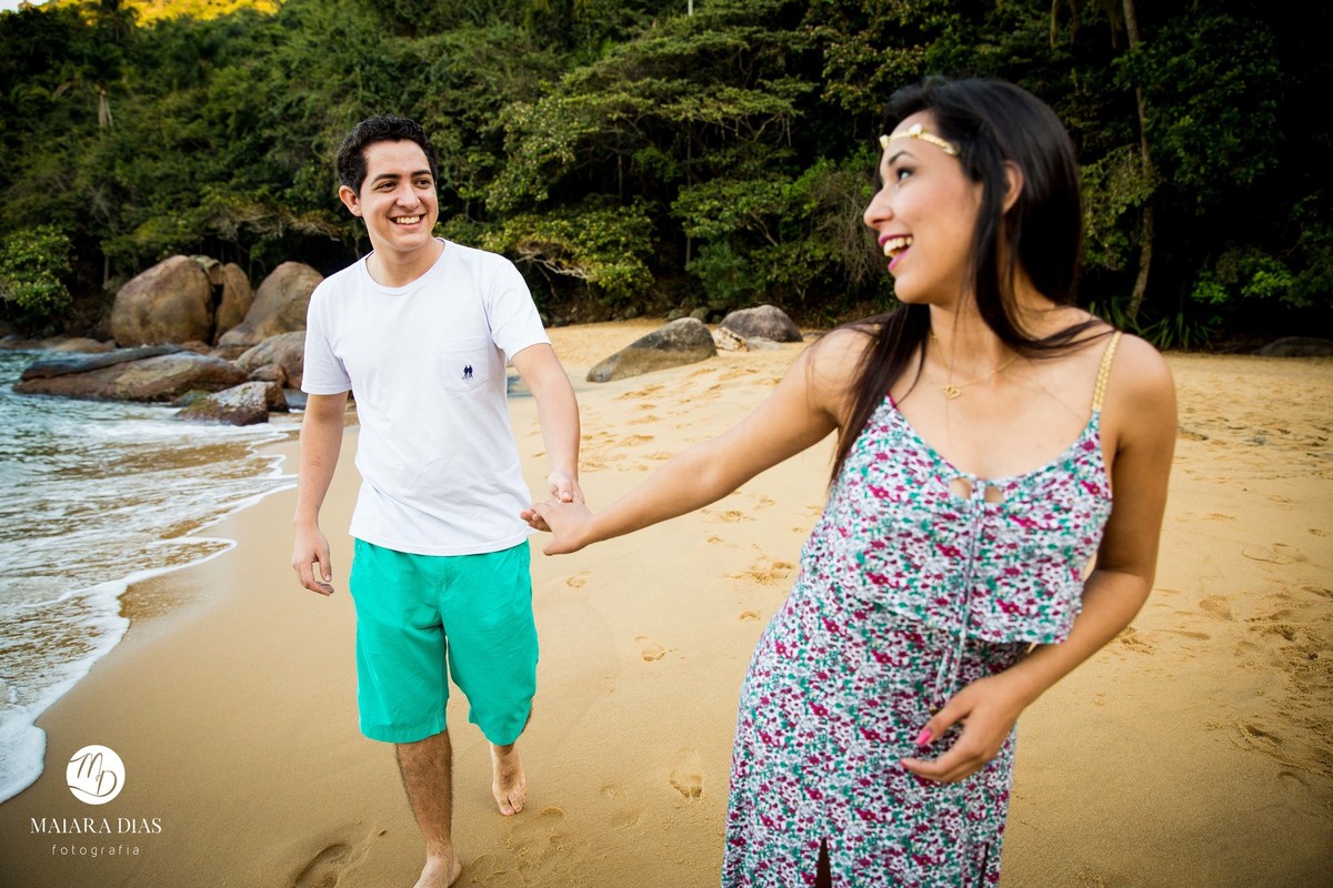 Ensaio Pre Wedding Thais e Bruno praia Paraty-RJ