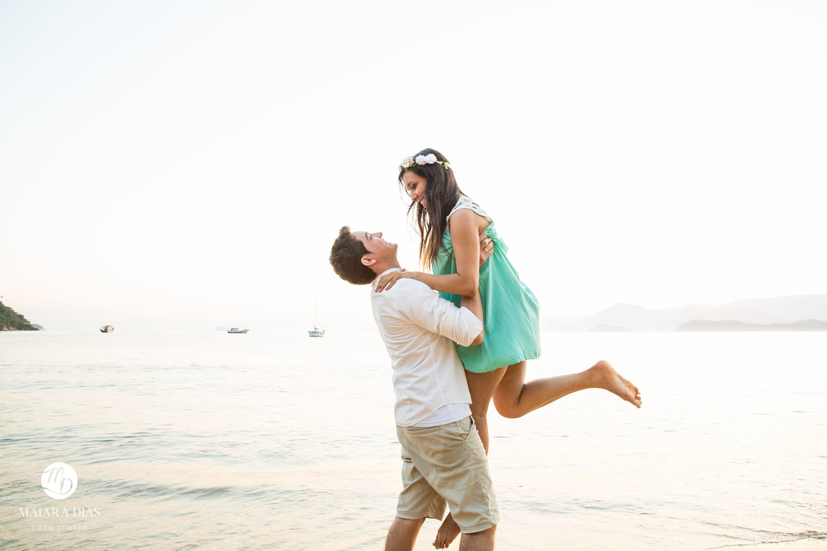 Ensaio Pre Wedding Thais e Bruno praia Paraty-RJ