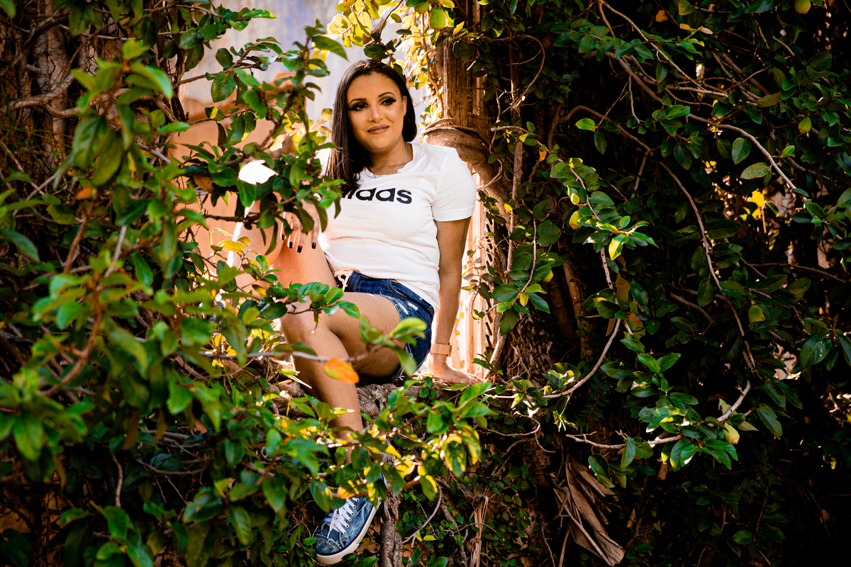 Ensaio Fotografico Cristiana na Fazenda Casarão no Parque Jambeiro em Campinas, interior do estado de São Paulo. Casarão abandonado. Maiara Dias Fotografia.