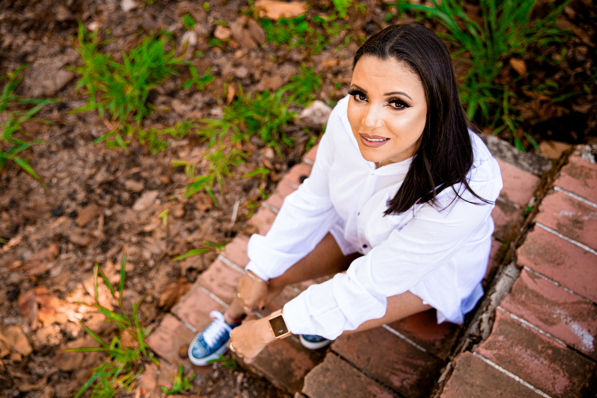 Ensaio Fotografico Cristiana na Fazenda Casarão no Parque Jambeiro em Campinas, interior do estado de São Paulo. Casarão abandonado. Maiara Dias Fotografia.