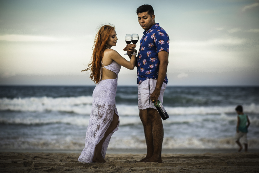 pre-wedding-casal-fotografia-diferente-casal-noivos-praia-beach-park-fotografo-de-fortaleza-julio-amaral