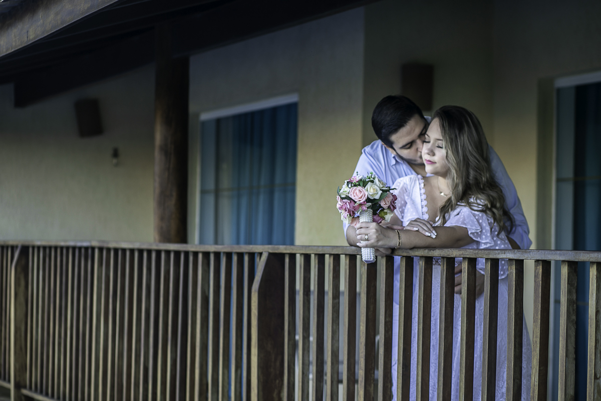 ENSAIO-PREWEDDING-RAFAELLA-MARCELO-NO-HOTEL-PEDRO-LAGUNA-EM-AQUIRAZ-PELAS-LENTES-FO-FOTOGRAFO-JULIO-AMARAL