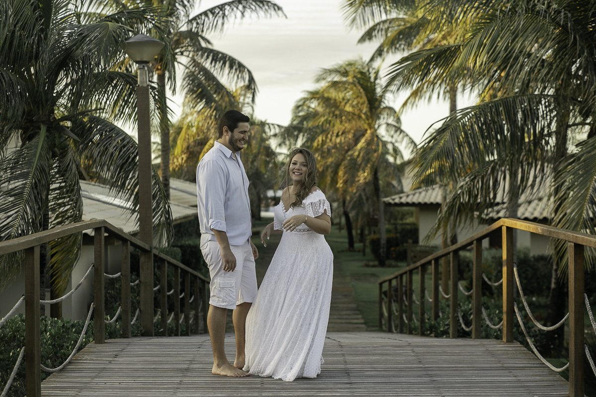 ENSAIO-PREWEDDING-RAFAELLA-MARCELO-NO-HOTEL-PEDRO-LAGUNA-EM-AQUIRAZ-PELAS-LENTES-FO-FOTOGRAFO-JULIO-AMARAL