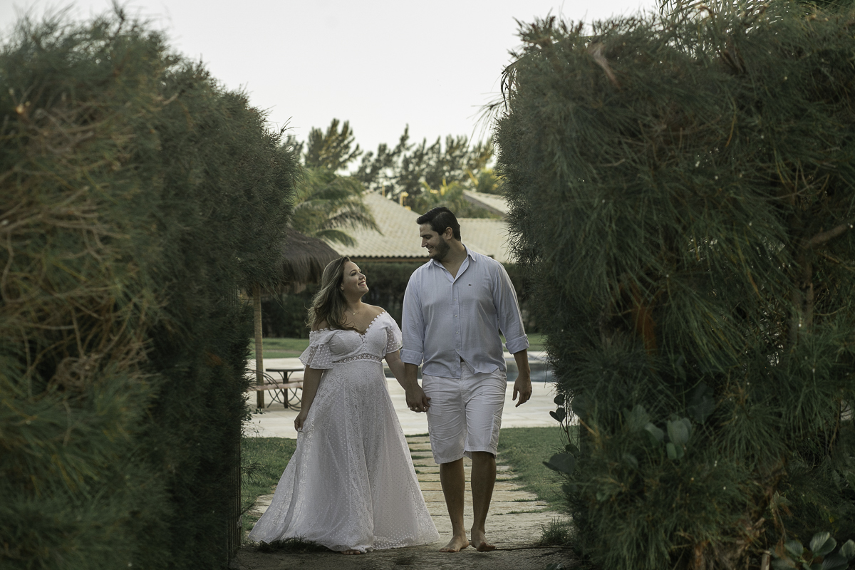 ENSAIO-PREWEDDING-RAFAELLA-MARCELO-NO-HOTEL-PEDRO-LAGUNA-EM-AQUIRAZ-PELAS-LENTES-FO-FOTOGRAFO-JULIO-AMARAL