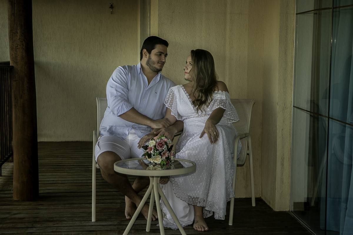 ENSAIO-PREWEDDING-RAFAELLA-MARCELO-NO-HOTEL-PEDRO-LAGUNA-EM-AQUIRAZ-PELAS-LENTES-FO-FOTOGRAFO-JULIO-AMARAL