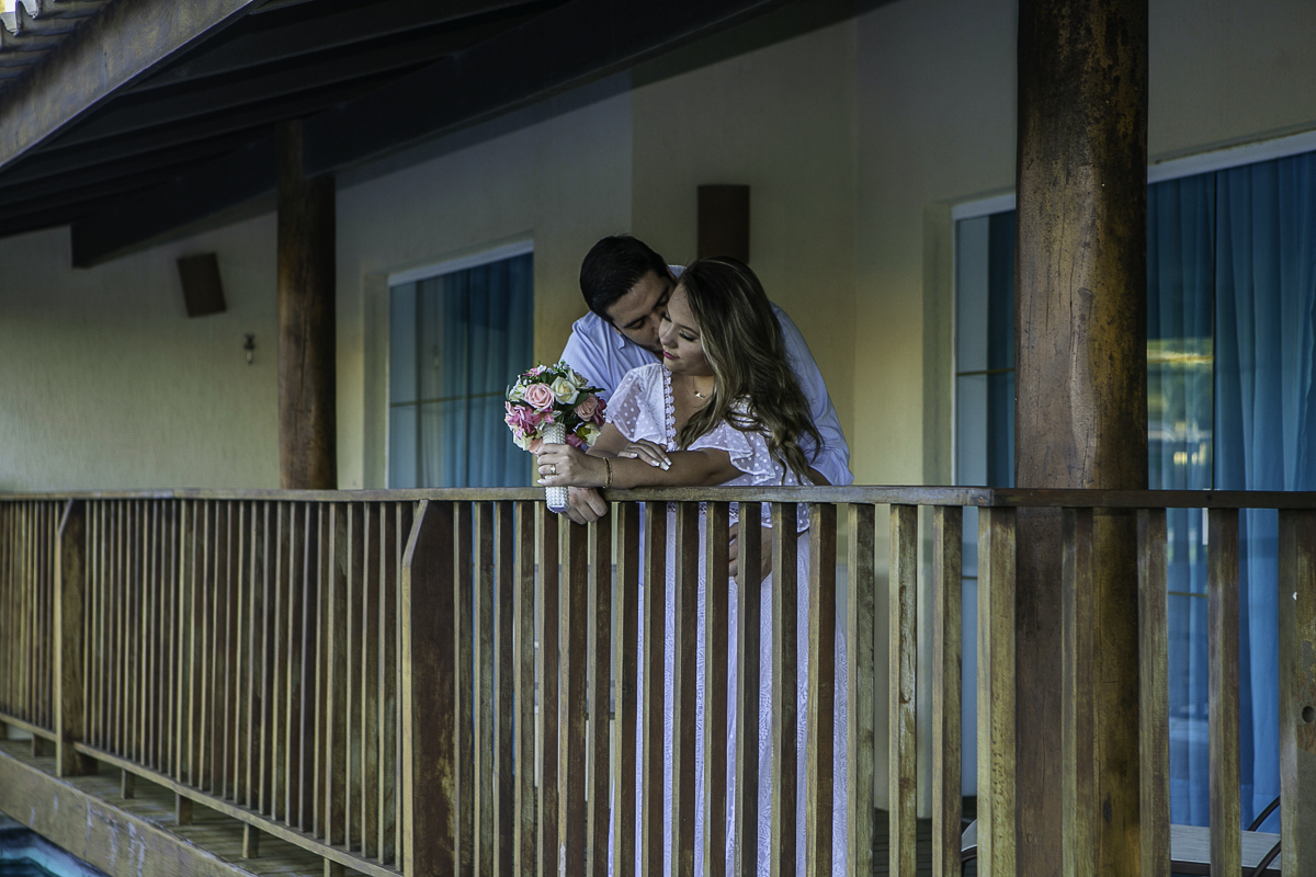 ENSAIO-PREWEDDING-RAFAELLA-MARCELO-NO-HOTEL-PEDRO-LAGUNA-EM-AQUIRAZ-PELAS-LENTES-FO-FOTOGRAFO-JULIO-AMARAL