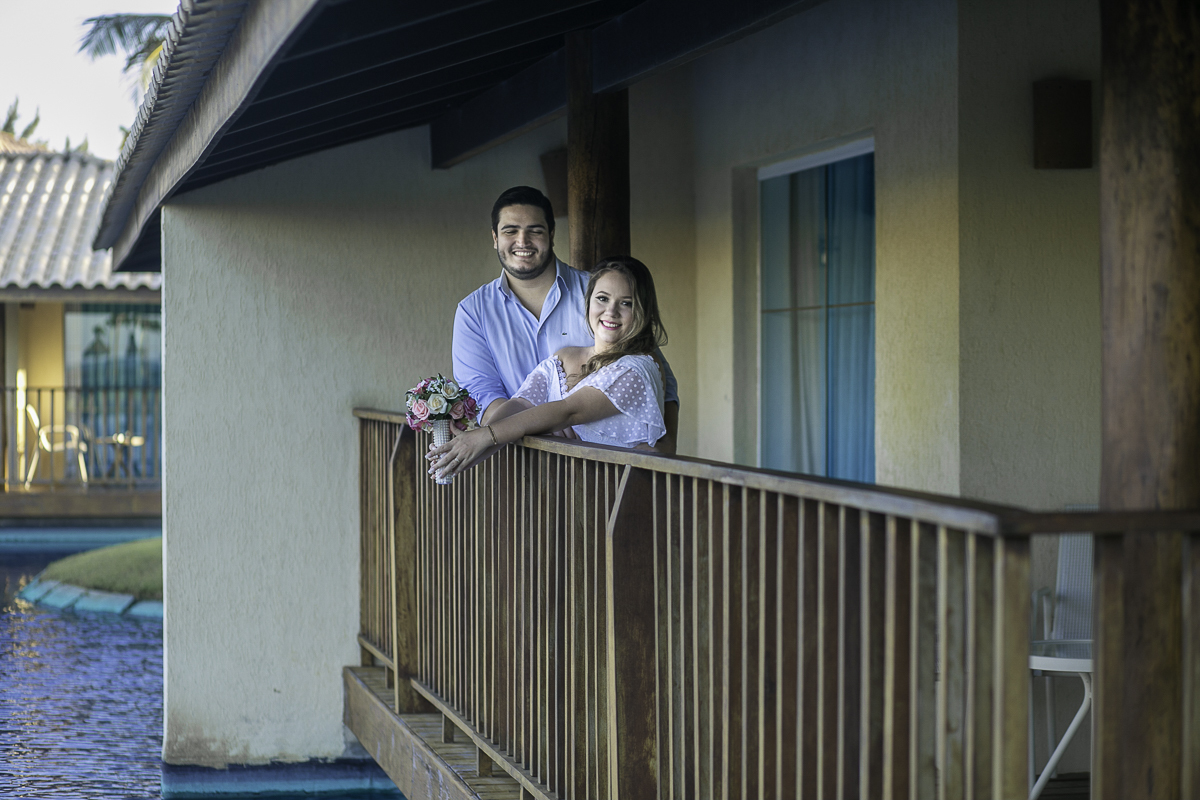 ENSAIO-PREWEDDING-RAFAELLA-MARCELO-NO-HOTEL-PEDRO-LAGUNA-EM-AQUIRAZ-PELAS-LENTES-FO-FOTOGRAFO-JULIO-AMARAL