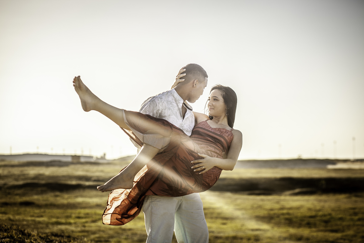 ENSAIO-EXTERNO-NA-PRAIA-DO-PECEM-SESSÃO=PRE-WEDDING-FOTOGRAFO-JULIO-AMARAL