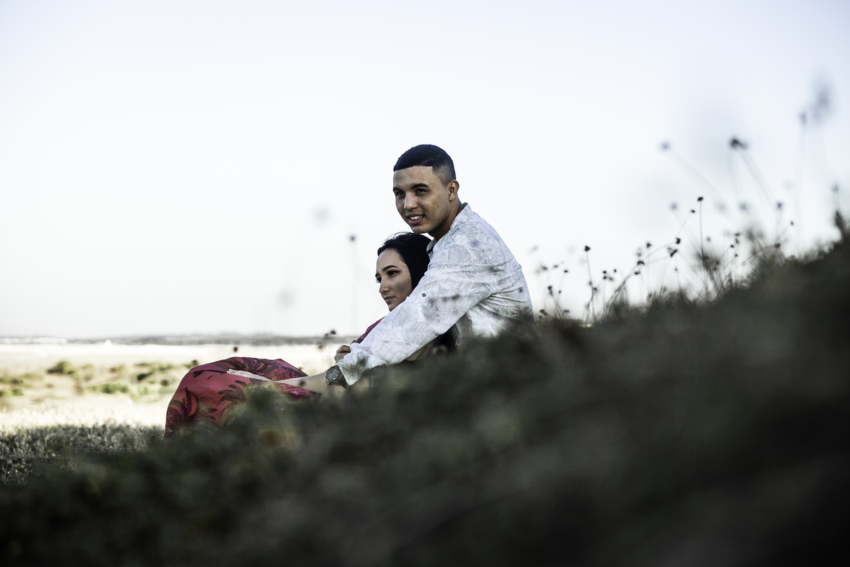 ENSAIO-EXTERNO-NA-PRAIA-DO-PECEM-SESSÃO=PRE-WEDDING-FOTOGRAFO-JULIO-AMARAL