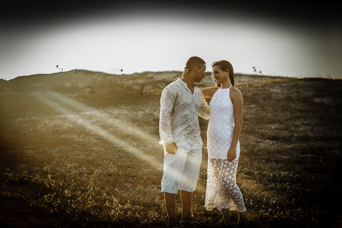 ENSAIO-PRE-WEDDING-EM-CEARA-FOTOGRAFIA-DE-FORTALEZA-NA-PRAIA-DO-CUMBUCO-PELAS-LENTES-DE-JULIO-AMARAL