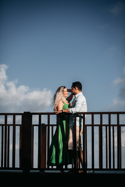 NOIVO E NOIVA EM ENSAIO PRE WEDDING NO LITORAL CEARENSE NA PRAIA DO BEACH PARK EM AQUIRAZ
