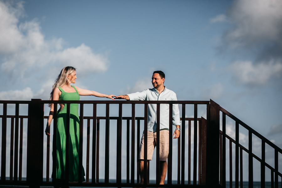 NOIVO E NOIVA EM ENSAIO PRE WEDDING NO LITORAL CEARENSE NA PRAIA DO BEACH PARK EM AQUIRAZ