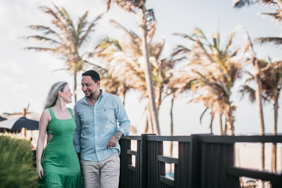 NOIVO E NOIVA EM ENSAIO PRE WEDDING NO LITORAL CEARENSE NA PRAIA DO BEACH PARK EM AQUIRAZ
