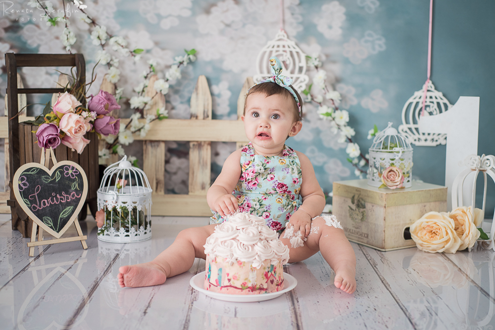 Foto de sessão com bolo em jau