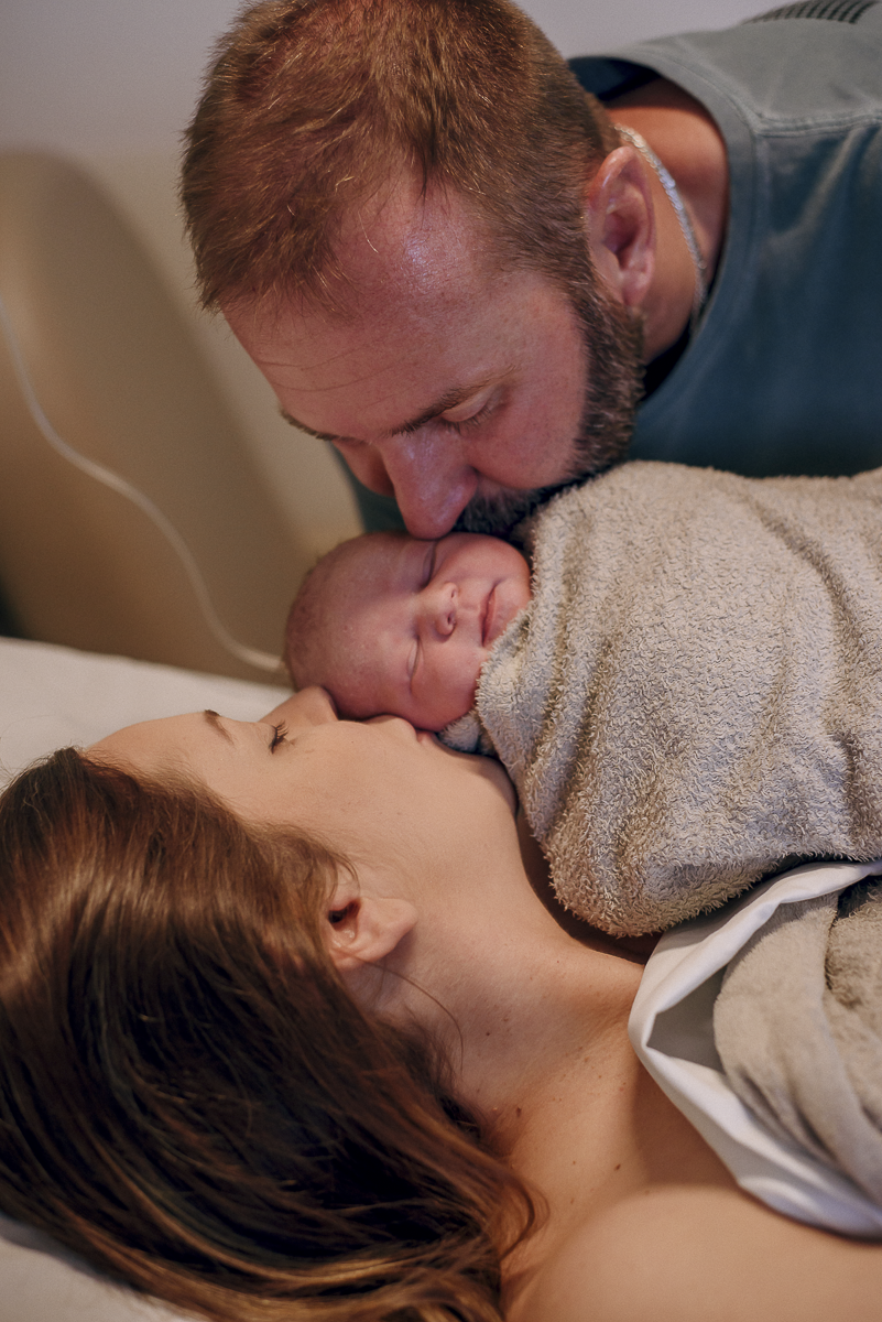 fotografia de parto jau, fotos de parto, bebe nascendo, unimed jau, santa asa jau, unimed bauru, fotografia recem nascido, parto cesarea, fotos de bebe, fotografia em jau e regiao, clinica pailo