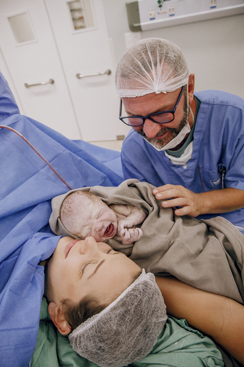 fotografia de parto jau, fotos de parto, bebe nascendo, unimed jau, santa asa jau, unimed bauru, fotografia recem nascido, parto cesarea, fotos de bebe, fotografia em jau e regiao, clinica pailo