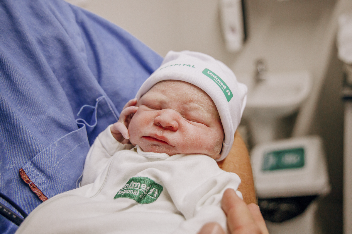 fotografia de parto jau, fotos de parto, bebe nascendo, unimed jau, santa asa jau, unimed bauru, fotografia recem nascido, parto cesarea, fotos de bebe, fotografia em jau e regiao, clinica pailo