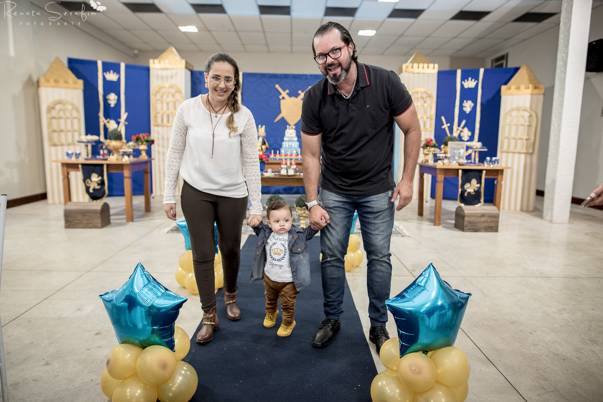 fotografo infantil em jau, festa de um aninho em jau, salão de festas em jau, foto de recém nascido feita pela fotógrafa Renata Serafim