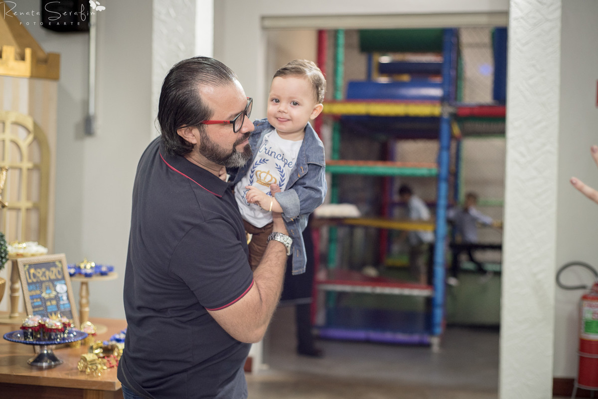 fotografo infantil em jau, festa de um aninho em jau, salão de festas em jau, foto de recém nascido feita pela fotógrafa Renata Serafim