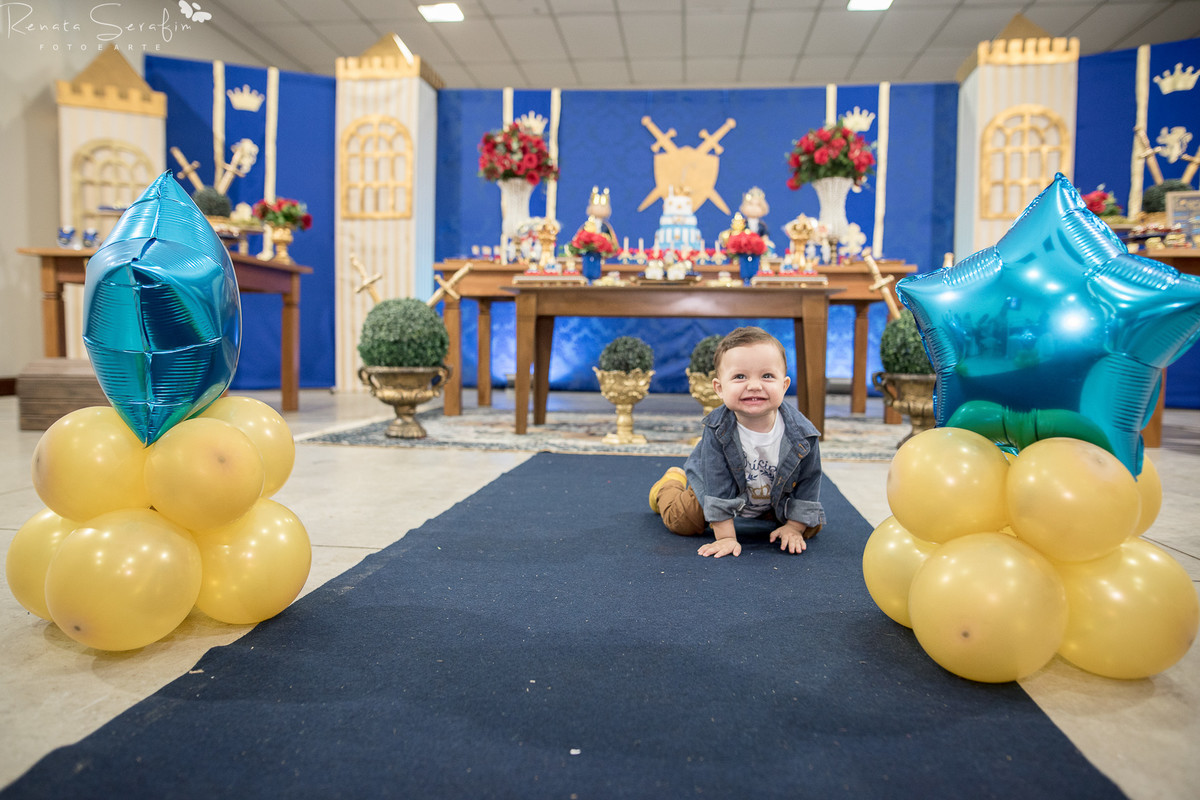 fotografo infantil em jau, festa de um aninho em jau, salão de festas em jau, foto de recém nascido feita pela fotógrafa Renata Serafim