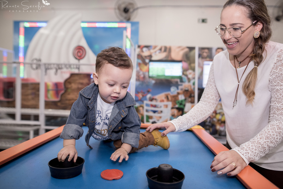 fotografo infantil em jau, festa de um aninho em jau, salão de festas em jau, foto de recém nascido feita pela fotógrafa Renata Serafim
