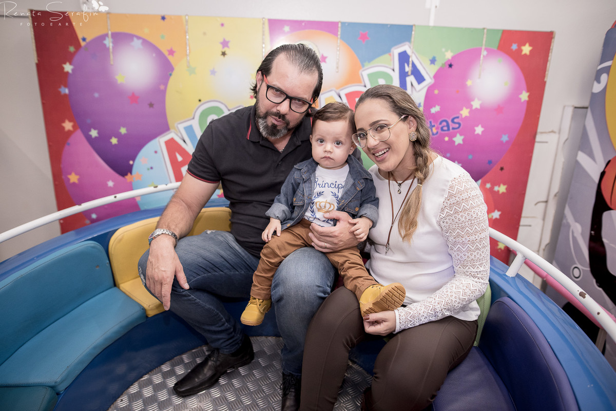 fotografo infantil em jau, festa de um aninho em jau, salão de festas em jau, foto de recém nascido feita pela fotógrafa Renata Serafim