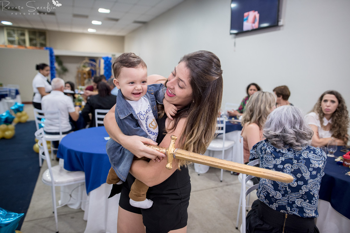 fotografo infantil em jau, festa de um aninho em jau, salão de festas em jau, foto de recém nascido feita pela fotógrafa Renata Serafim