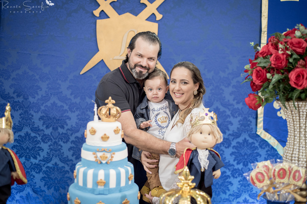 fotografo infantil em jau, festa de um aninho em jau, salão de festas em jau, foto de recém nascido feita pela fotógrafa Renata Serafim