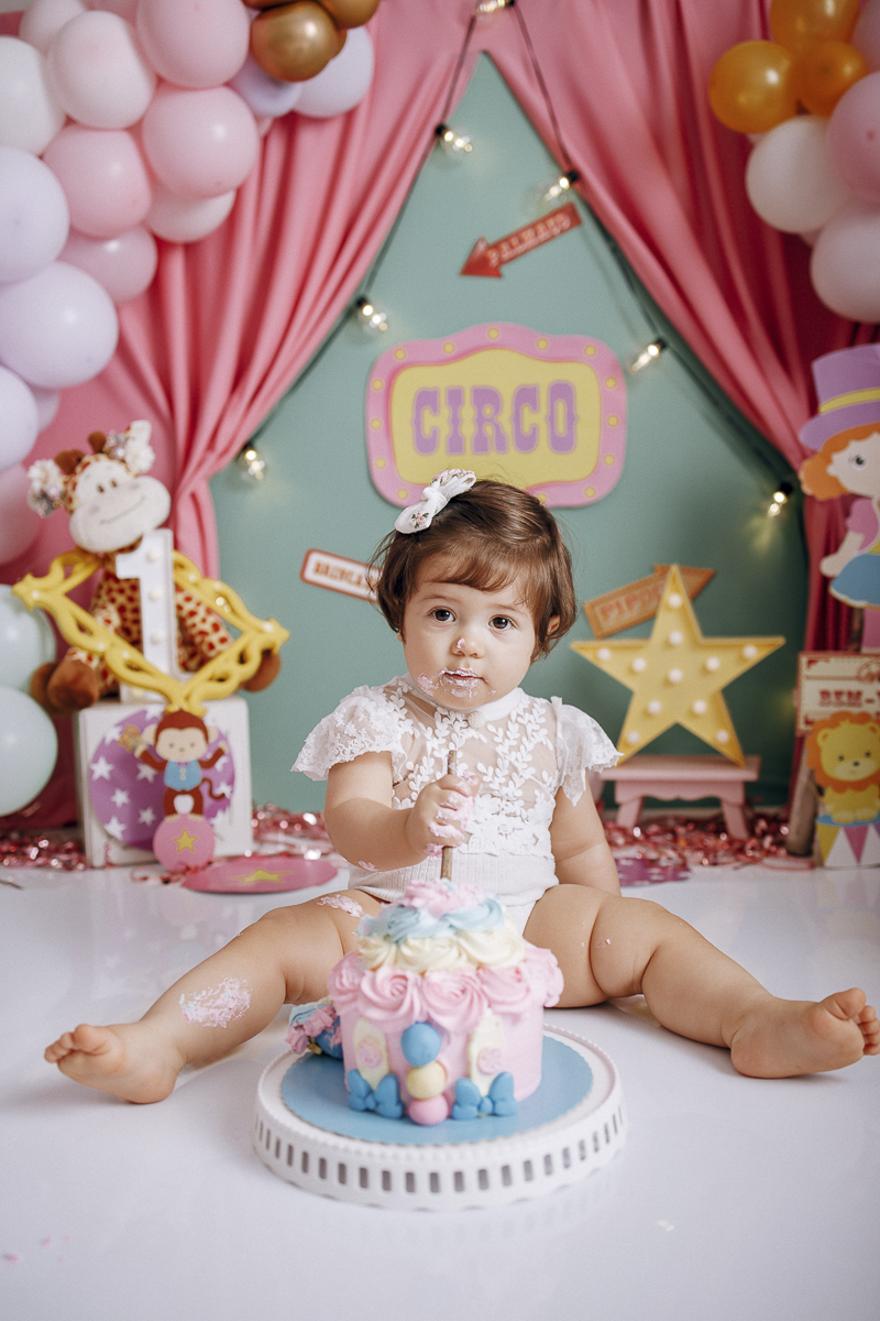 Smash the cake, circo rosa, festa infantil jau, circo menina, bolo circo rosa, estudio infanti, estudio fotografico jau,