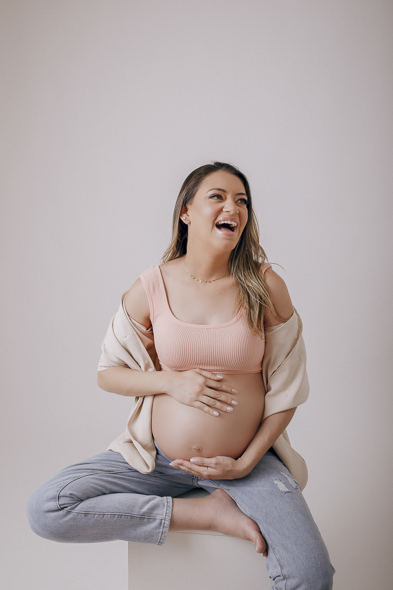gestante, ensaio gestante, gestante estudio em jau, fotografia de gestante, estudio fotografico em bauru e regiao