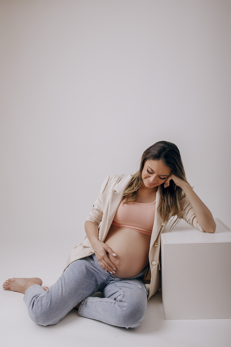 gestante, ensaio gestante, gestante estudio em jau, fotografia de gestante, estudio fotografico em bauru e regiao